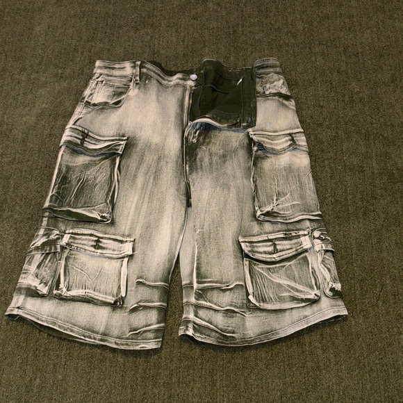 Pants - Stylish Gray Cargo Shorts